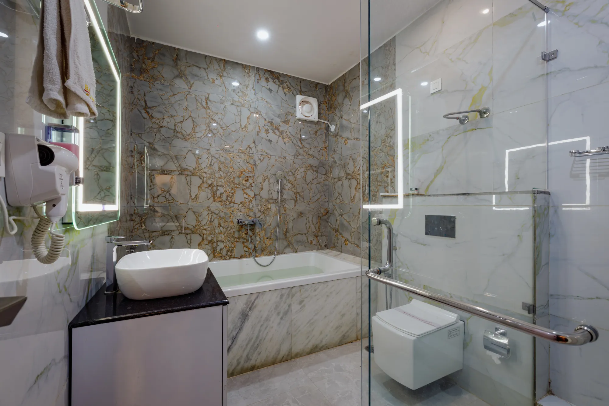 Balkrishna Suite photo 6